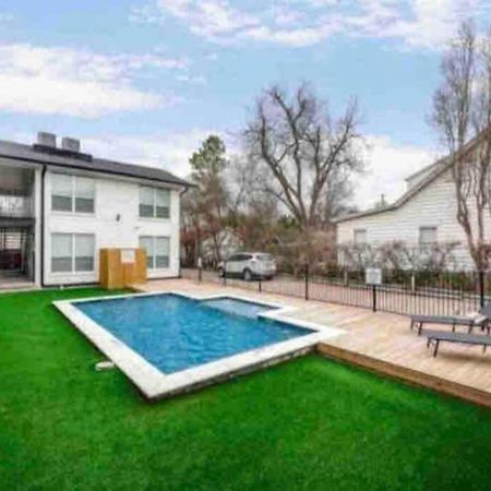Dallas Boutique Flat + Arboretum Tickets Included Экстерьер фото