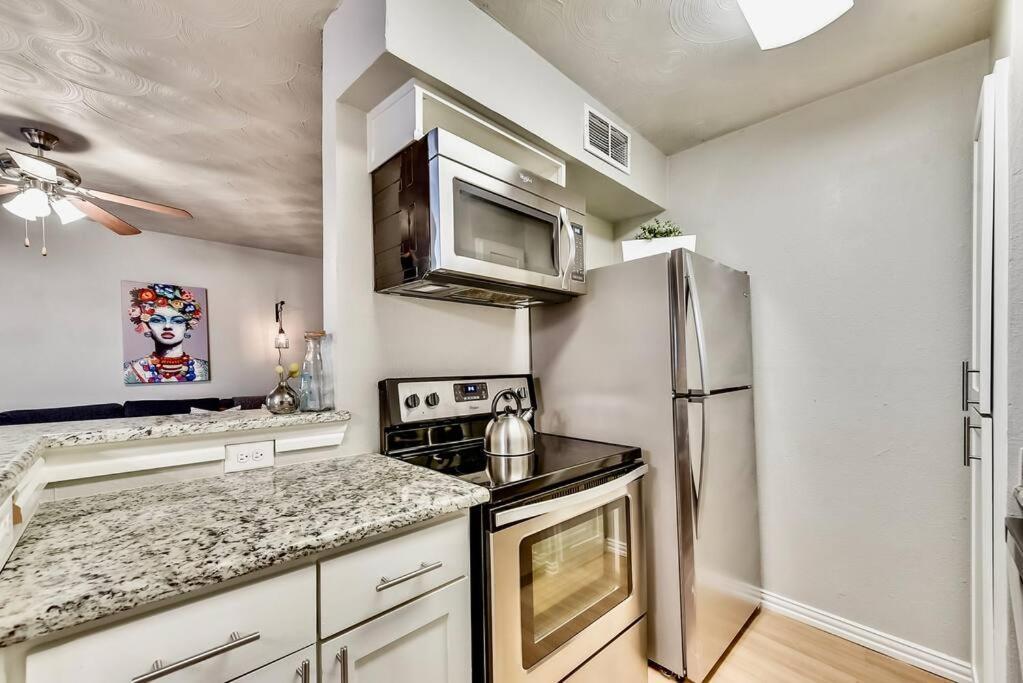 Dallas Boutique Flat + Arboretum Tickets Included Экстерьер фото