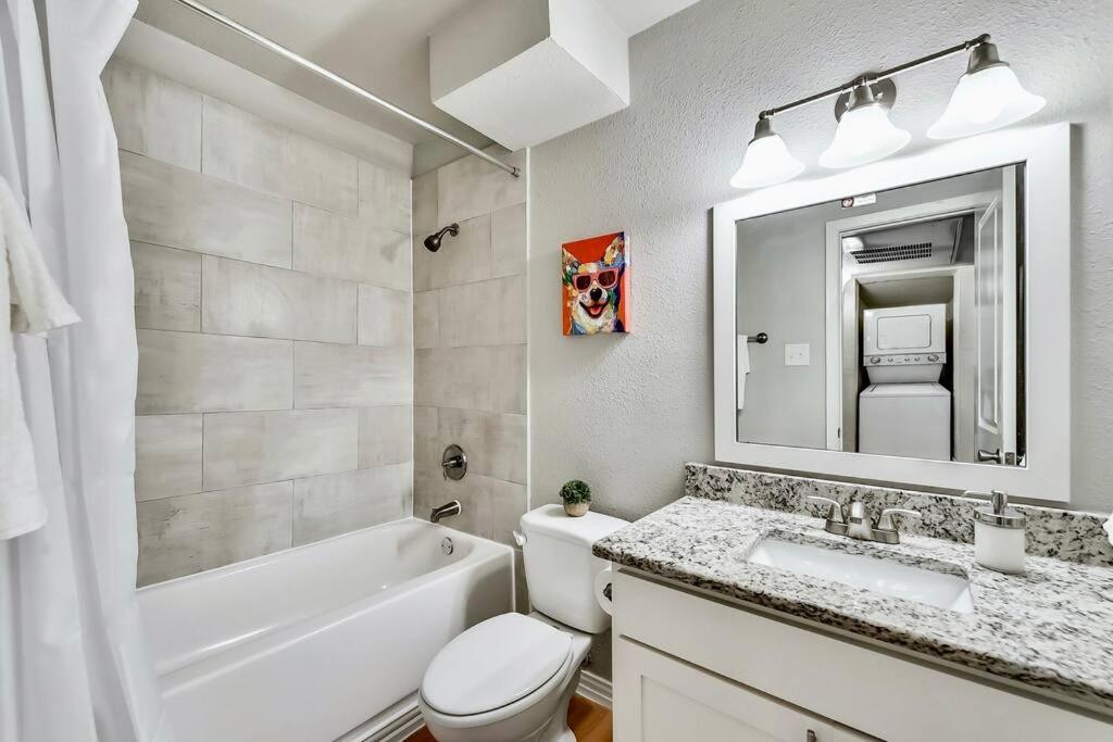 Dallas Boutique Flat + Arboretum Tickets Included Экстерьер фото
