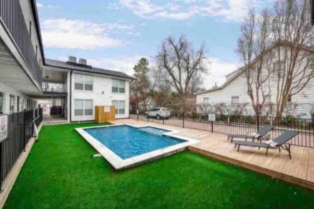 Dallas Boutique Flat + Arboretum Tickets Included Экстерьер фото