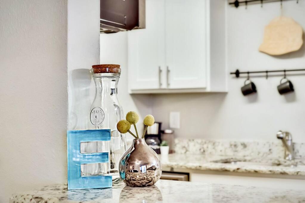 Dallas Boutique Flat + Arboretum Tickets Included Экстерьер фото