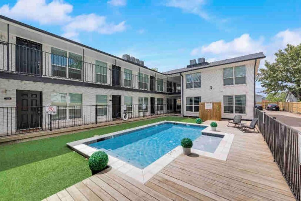 Dallas Boutique Flat + Arboretum Tickets Included Экстерьер фото